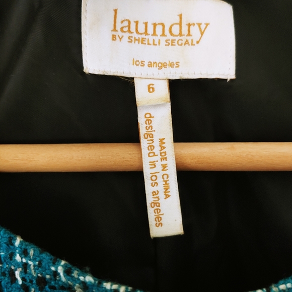 Channel style dress - Picture 3 of 4